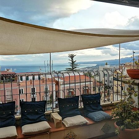 Aly Art Apartment Taormina Duomo, Gulf & Etna View 외부 사진