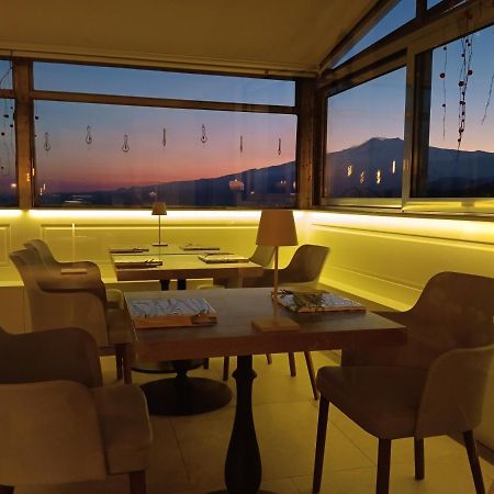 Aly Art Apartment Taormina Duomo, Gulf & Etna View 외부 사진