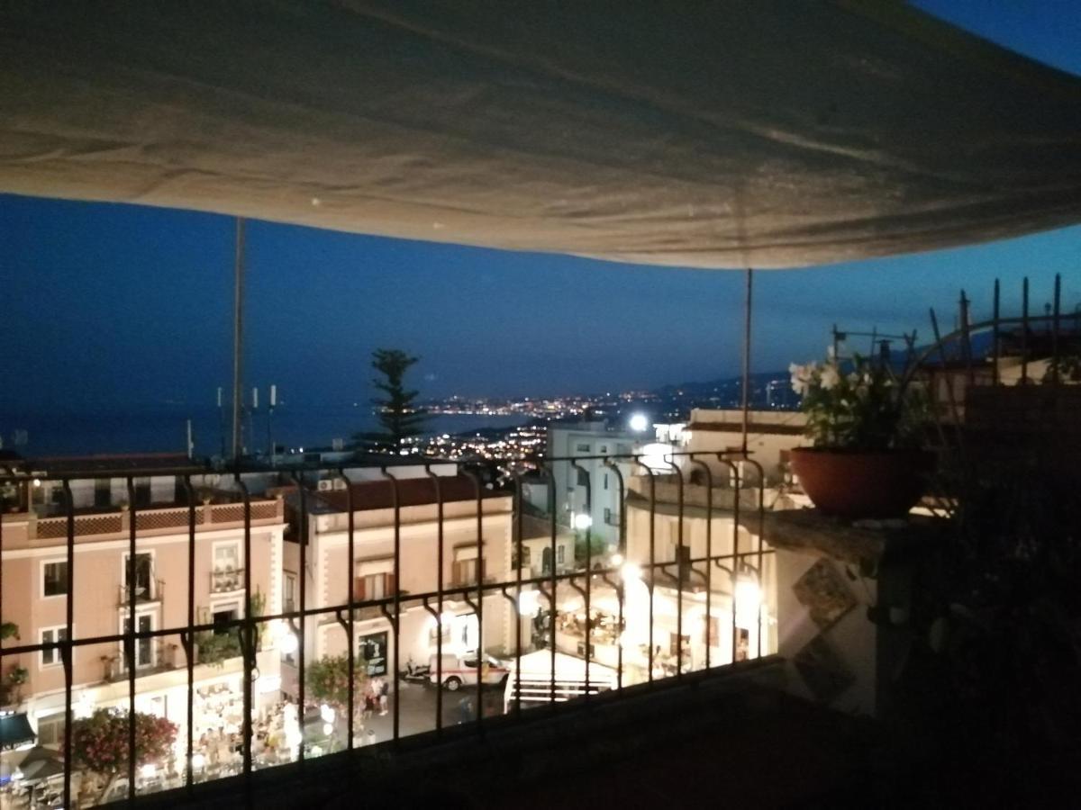 Aly Art Apartment Taormina Duomo, Gulf & Etna View 외부 사진