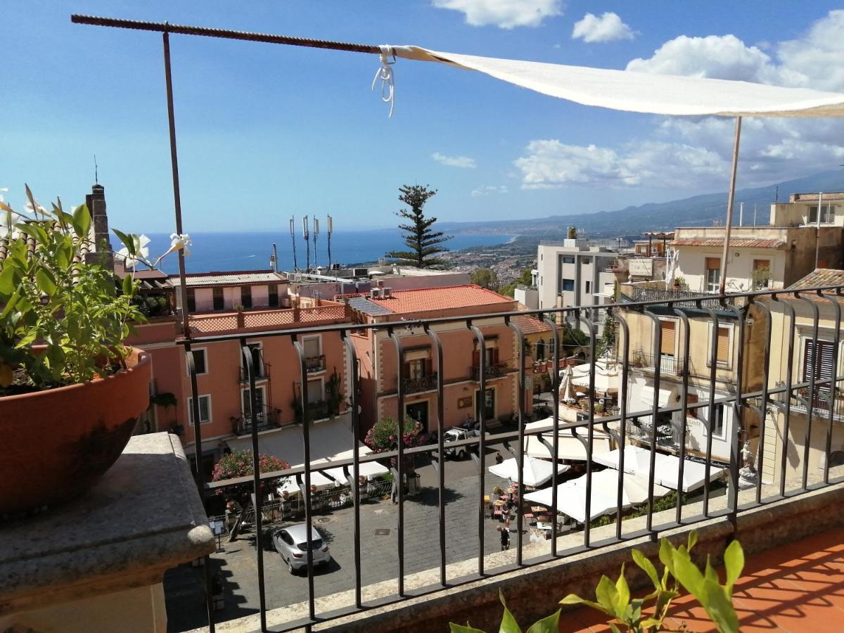 Aly Art Apartment Taormina Duomo, Gulf & Etna View 외부 사진