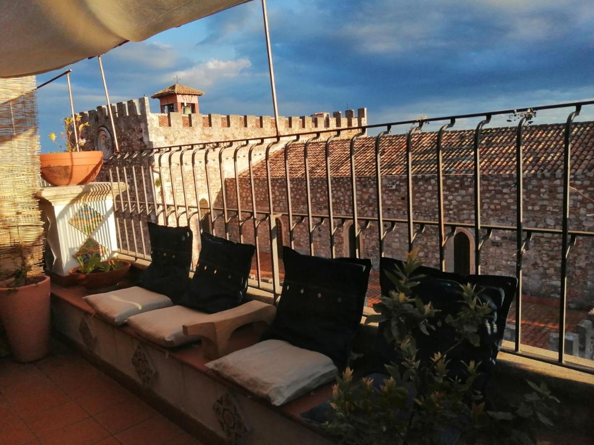Aly Art Apartment Taormina Duomo, Gulf & Etna View 외부 사진