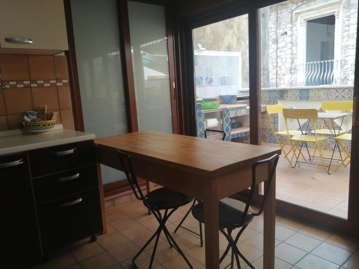 Aly Art Apartment Taormina Duomo, Gulf & Etna View 외부 사진