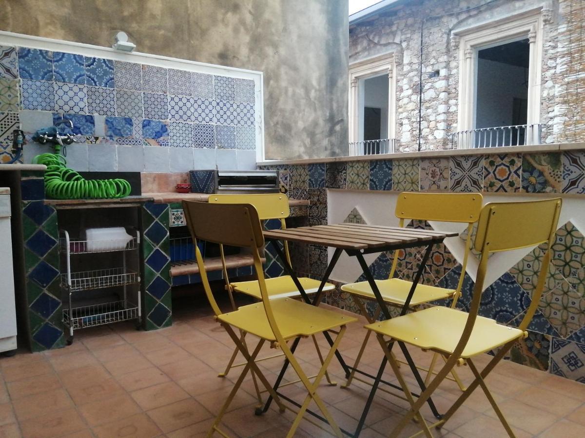 Aly Art Apartment Taormina Duomo, Gulf & Etna View 외부 사진