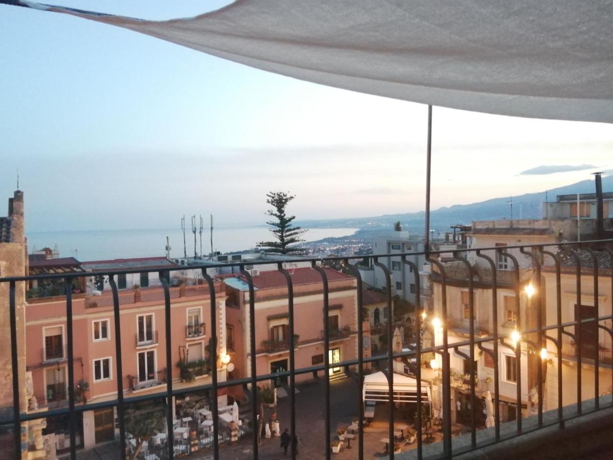 Aly Art Apartment Taormina Duomo, Gulf & Etna View 외부 사진
